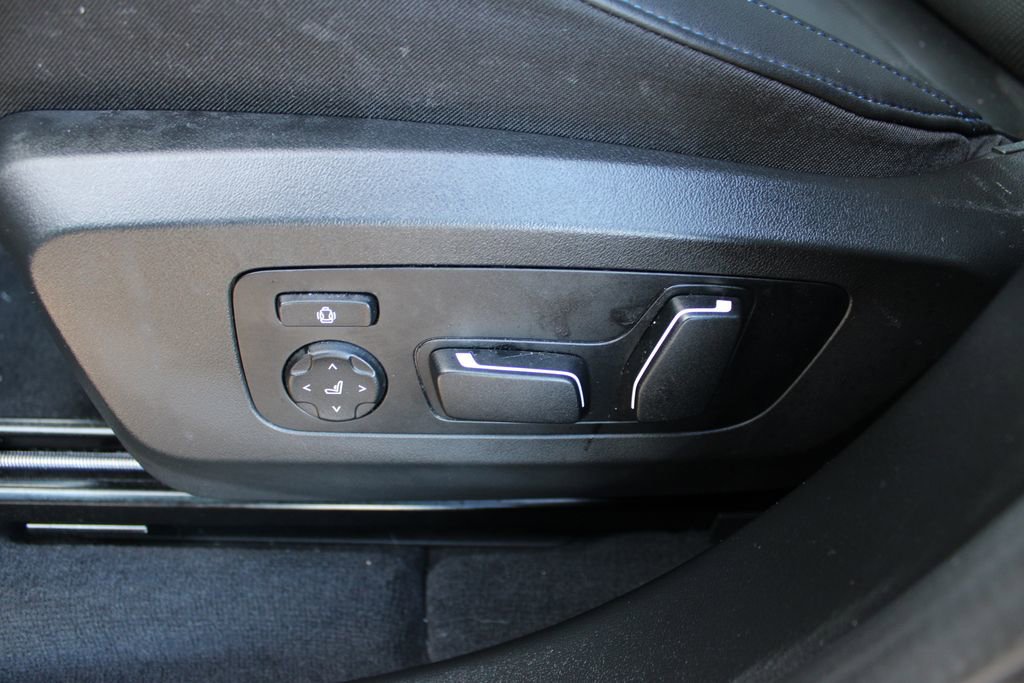 Used 2025 BMW X3 xDrive30i w/ Premium Package image 31