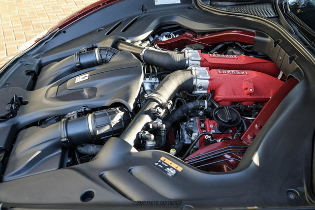 Used 2025 Ferrari Roma Spider RWD image 23