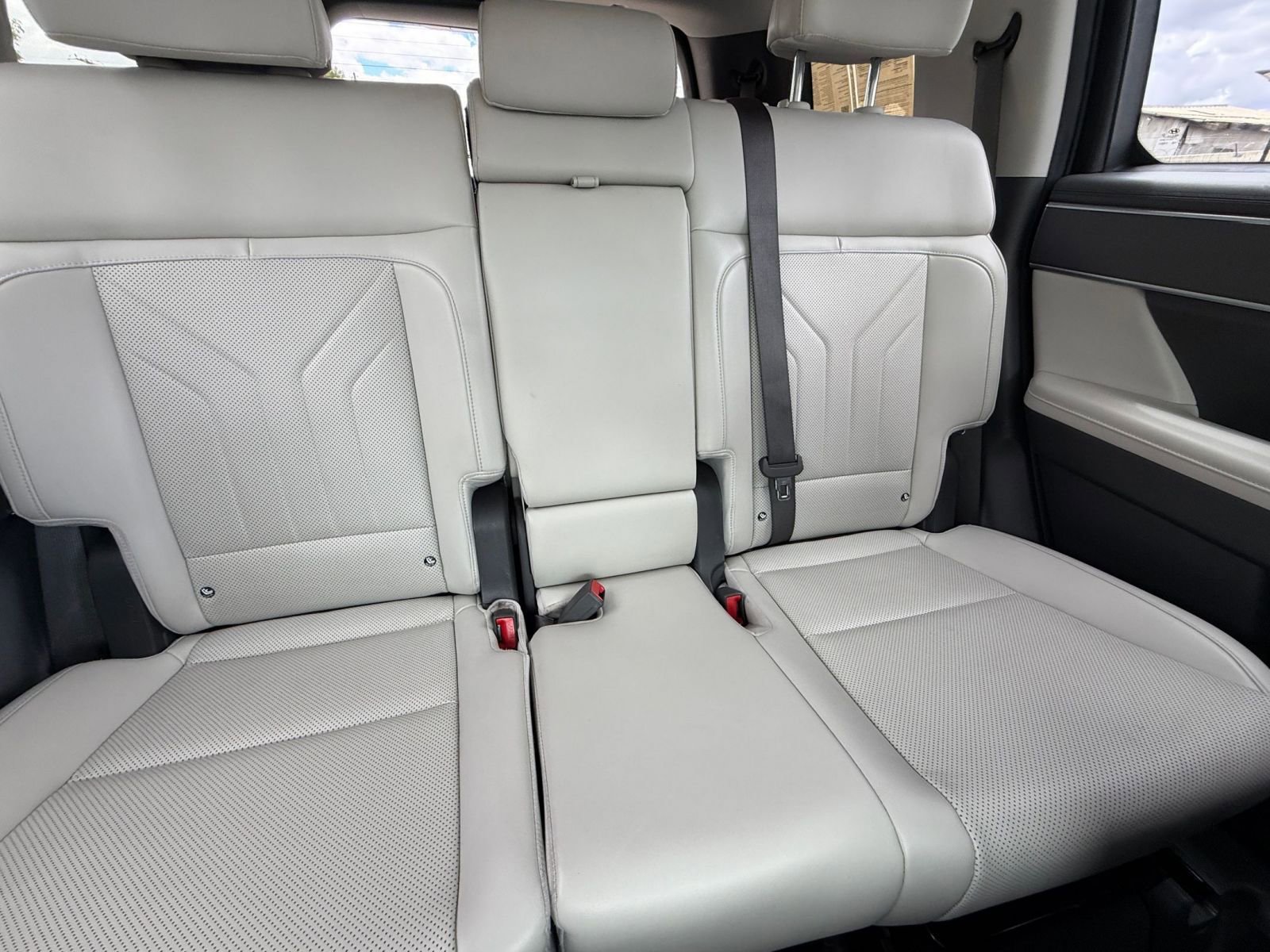 Used 2025 Hyundai Santa Fe SEL FWD image 39