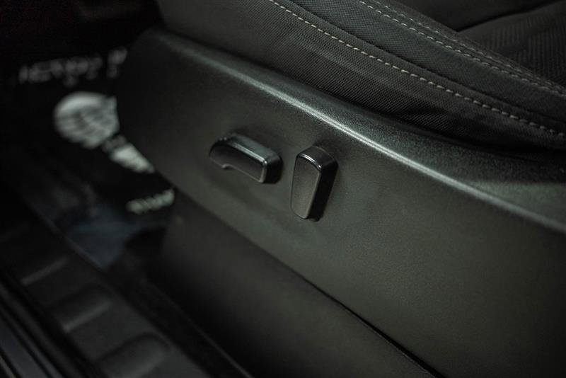 Used 2023 Nissan Frontier SV w/ SV Convenience Package image 15