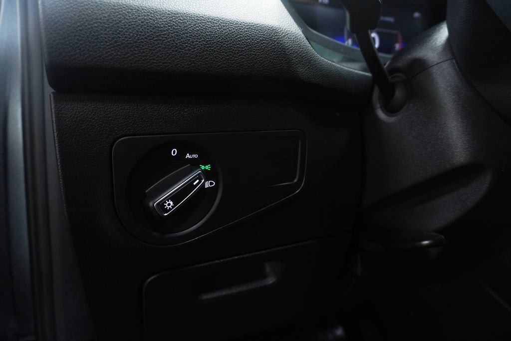 Certified 2023 Volkswagen Tiguan SE w/ Panoramic Sunroof Package image 24