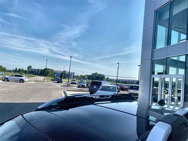 New 2025 Subaru Outback Touring w/ Popular Package #2 image 9