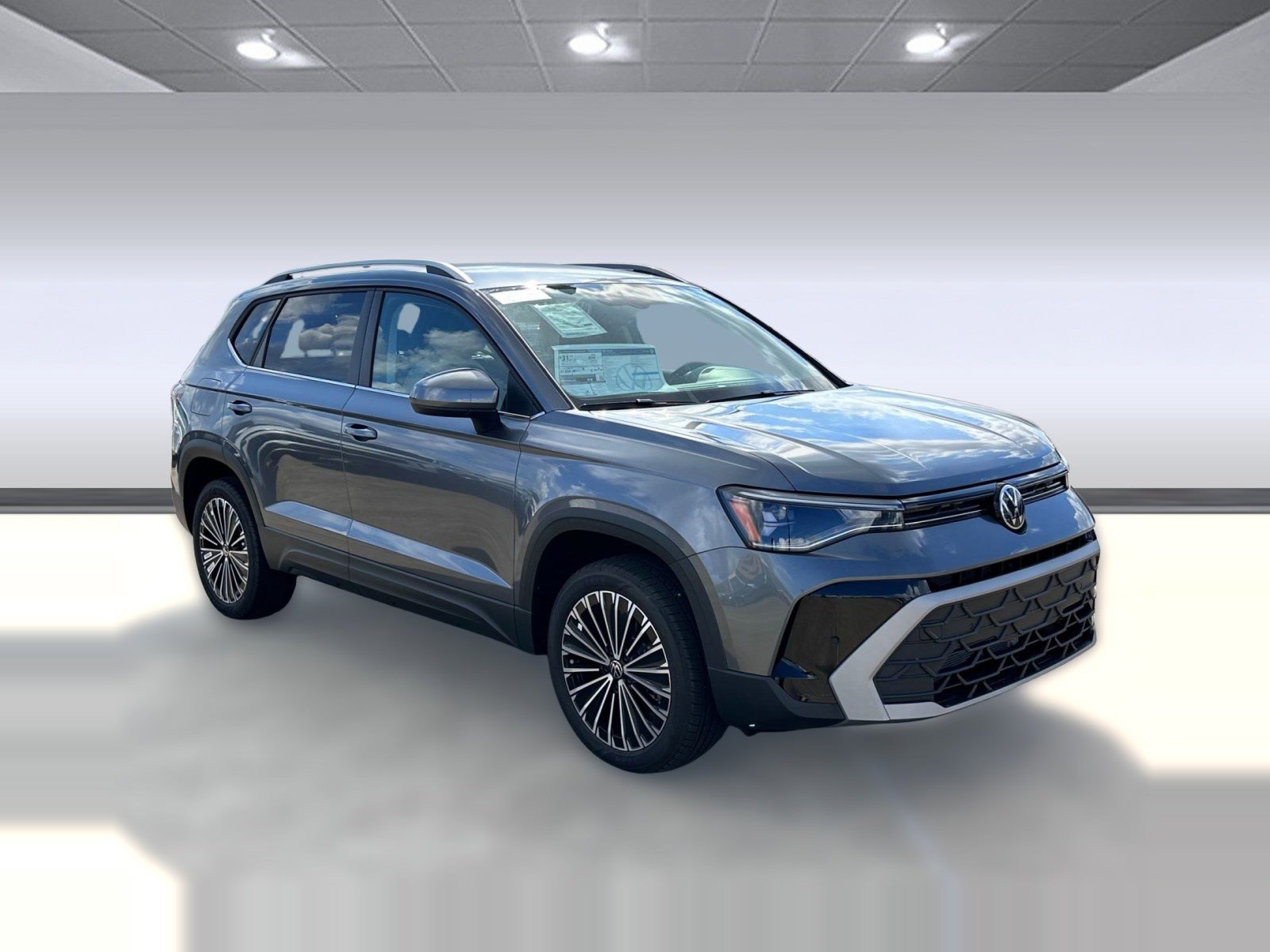 New 2026 Volkswagen Taos SE image 6