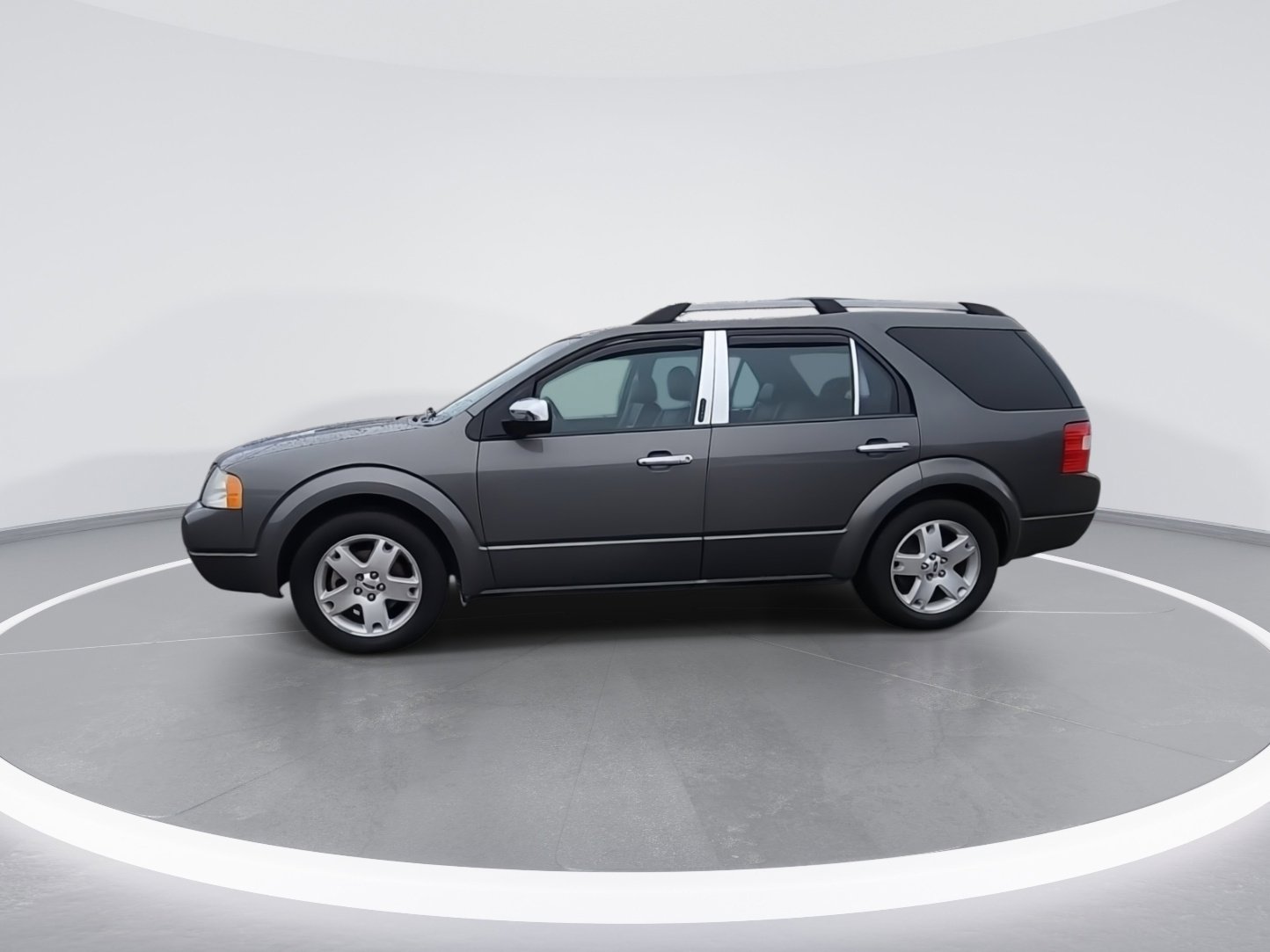Used 2005 Ford Freestyle Limited image 4
