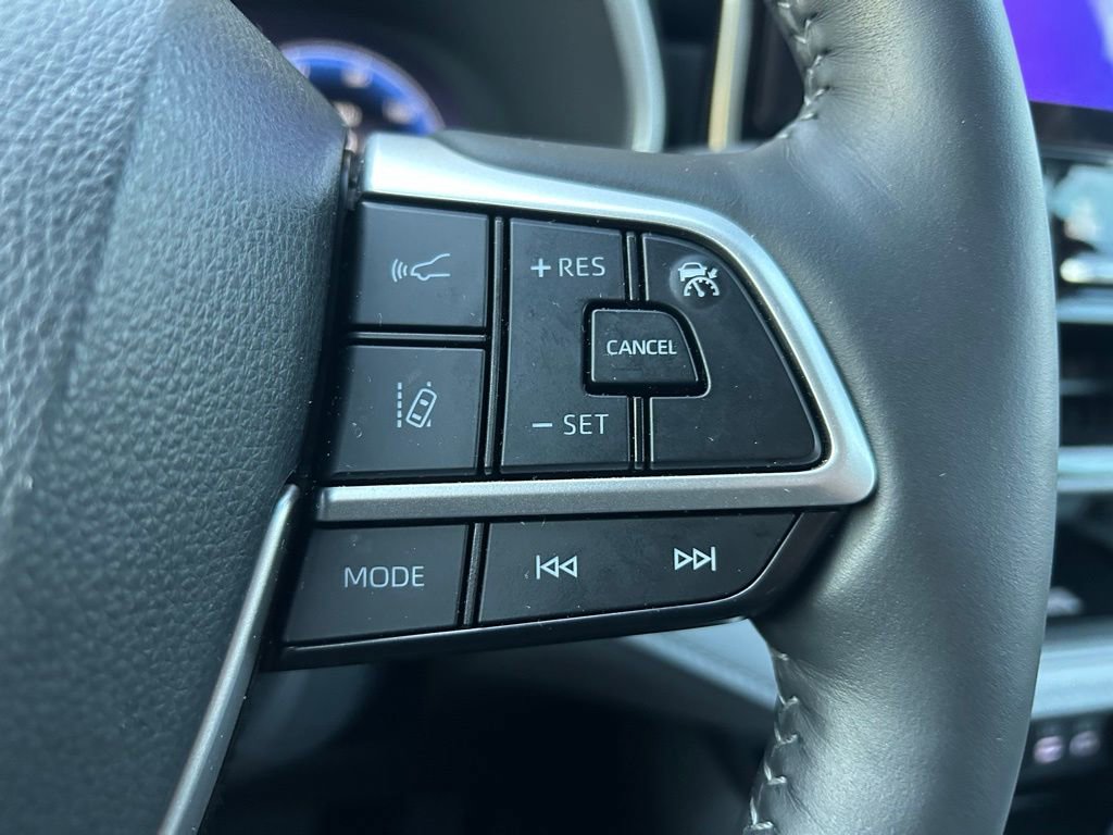 Certified 2025 Toyota Highlander Limited image 20