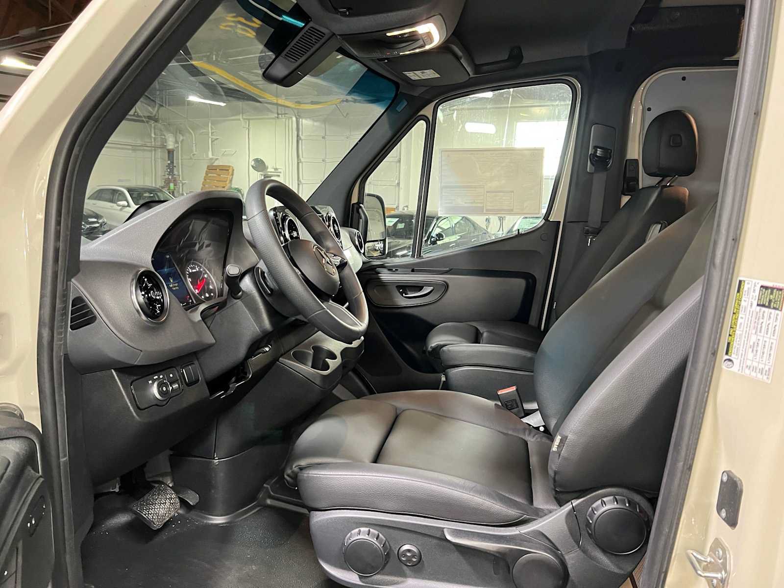 New 2025 Mercedes-Benz Sprinter 2500 image 23