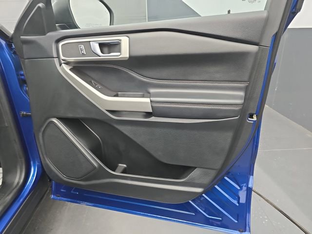 Used 2022 Ford Explorer XLT w/ Equipment Group 202A image 54
