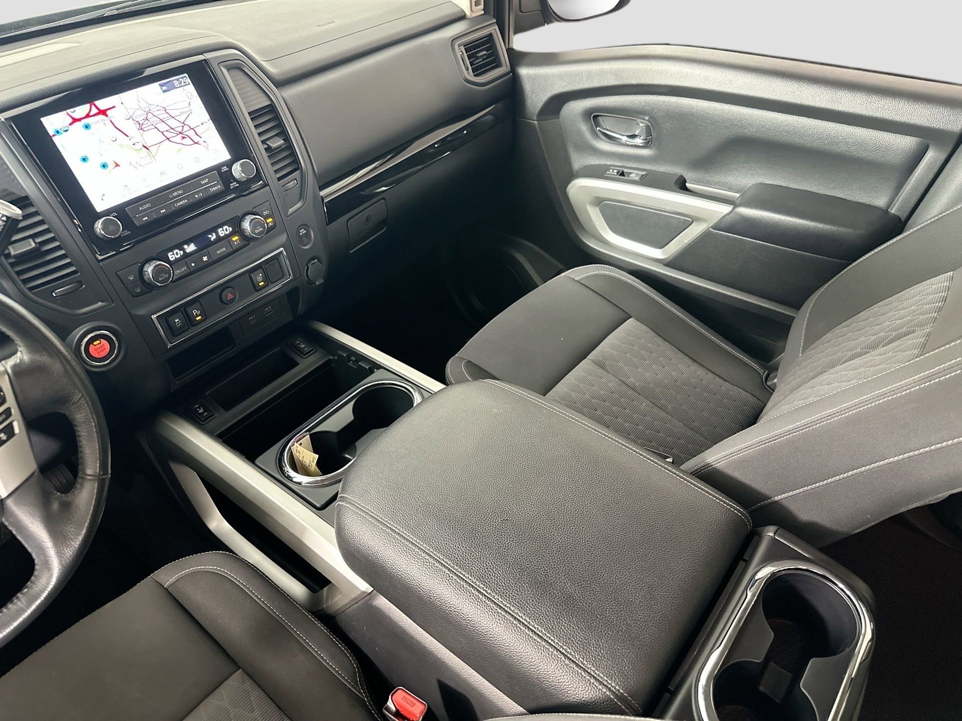 Used 2022 Nissan Titan SV w/ SV Convenience Package image 27