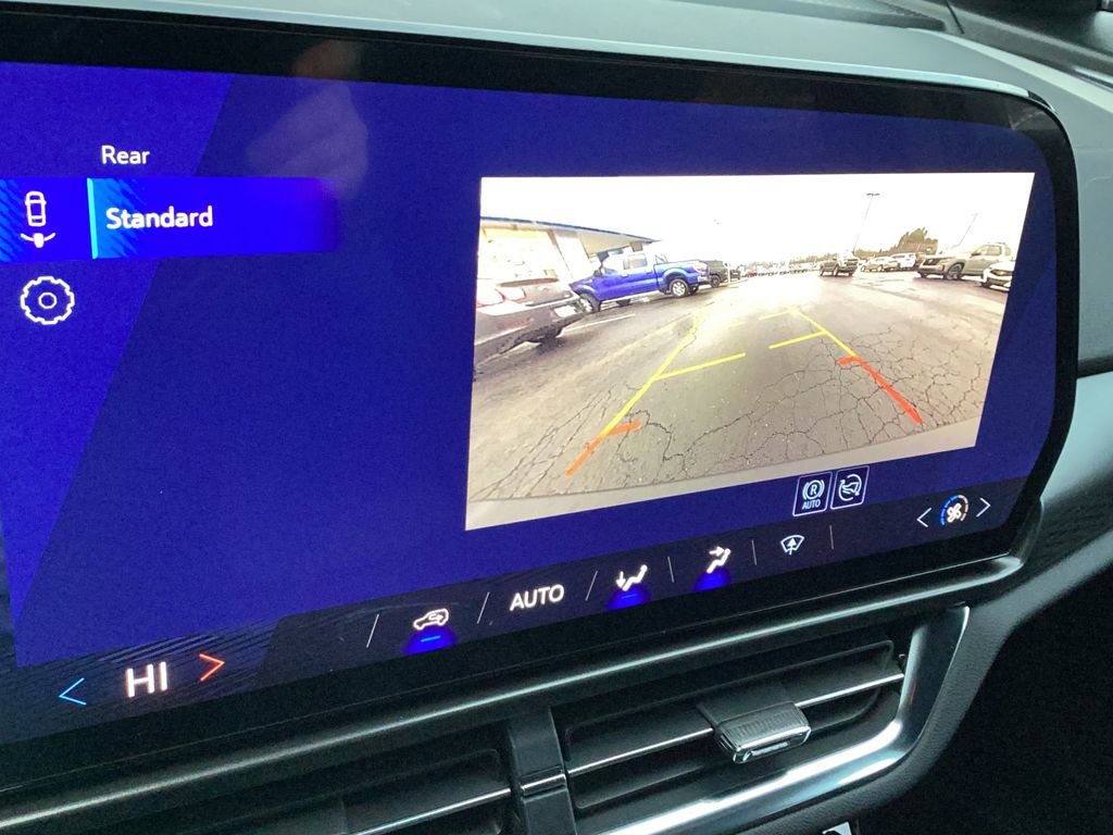 New 2026 Chevrolet Equinox EV LT image 27