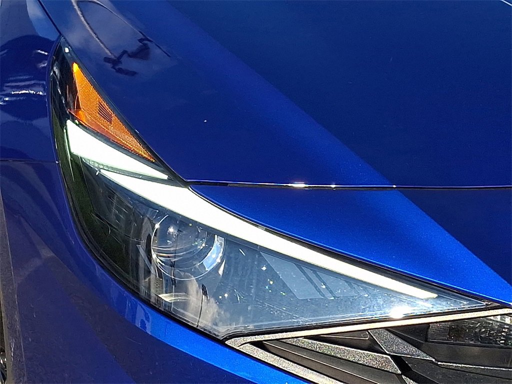 Used 2023 Hyundai Elantra SEL w/ Cargo Package image 10