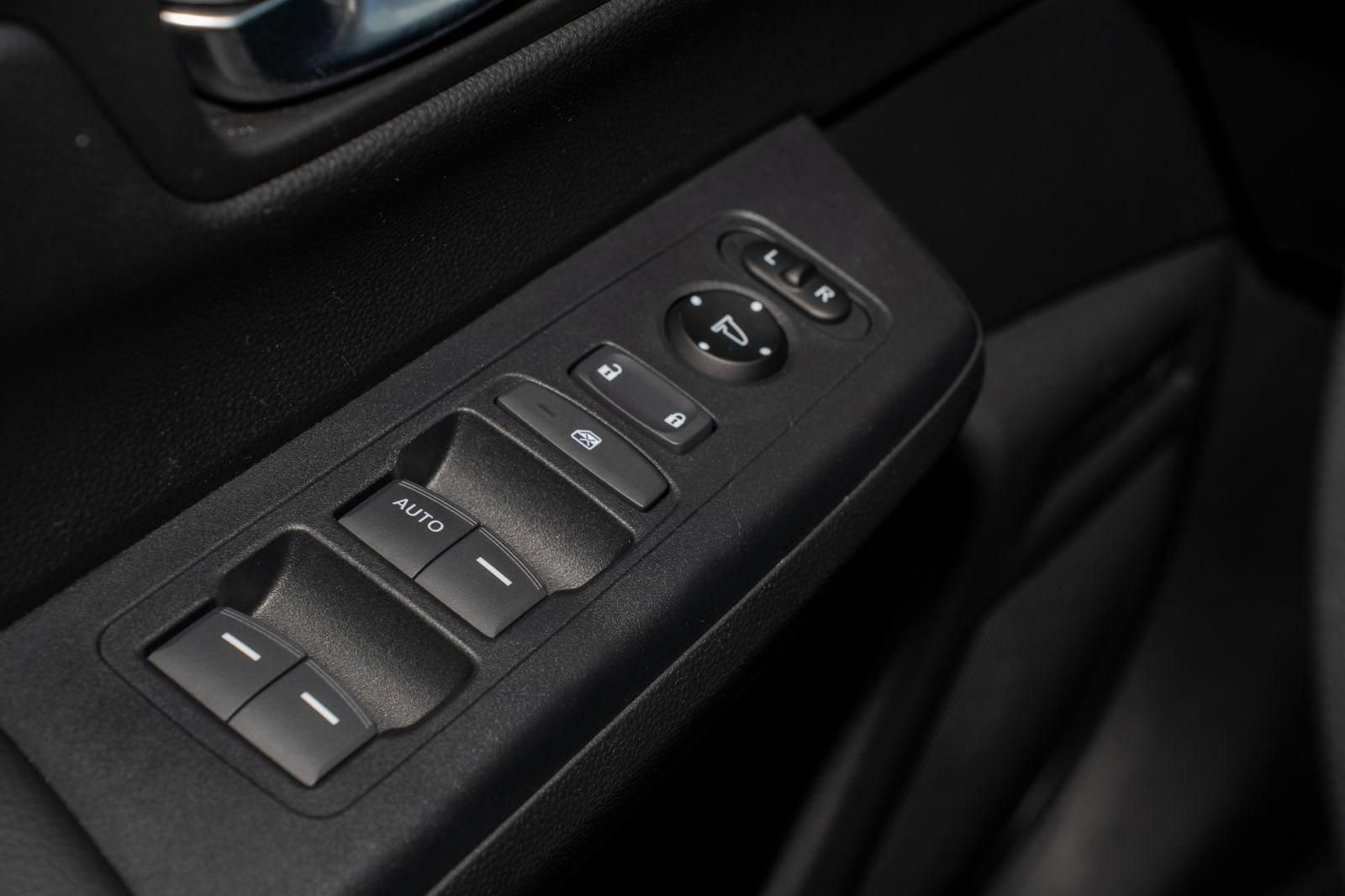 Certified 2025 Honda CR-V LX image 27