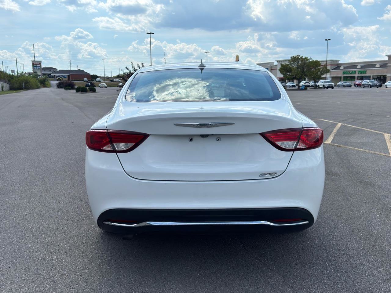 Used 2017 Chrysler 200 Limited Platinum FWD image 4