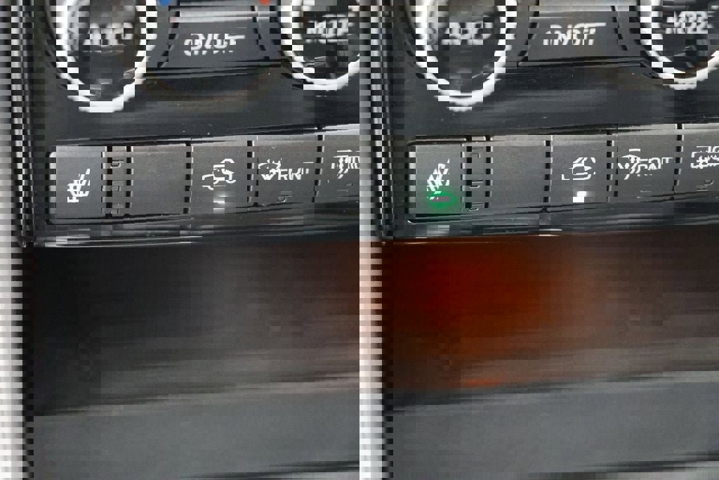 Used 2022 Subaru Ascent Limited w/ Technology Package image 27