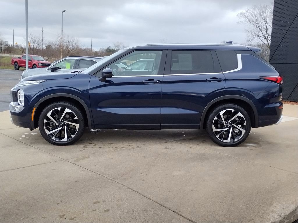 Used 2022 Mitsubishi Outlander SEL image 8