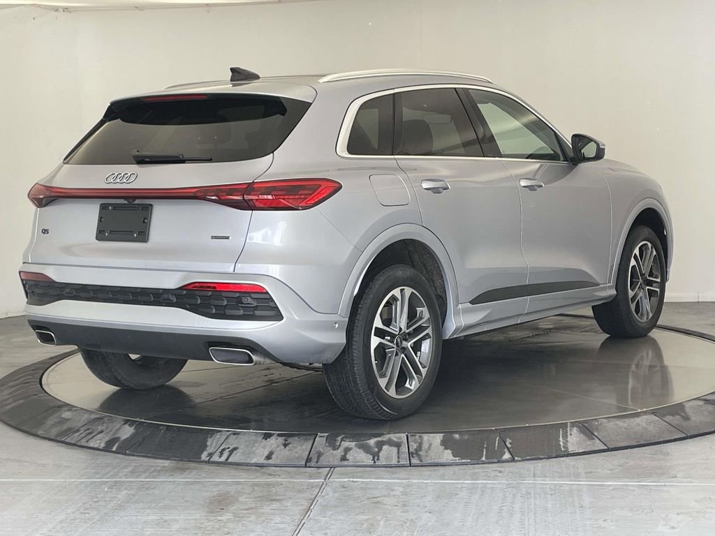 Certified 2025 Audi Q5 Premium w/ Convenience Package image 7