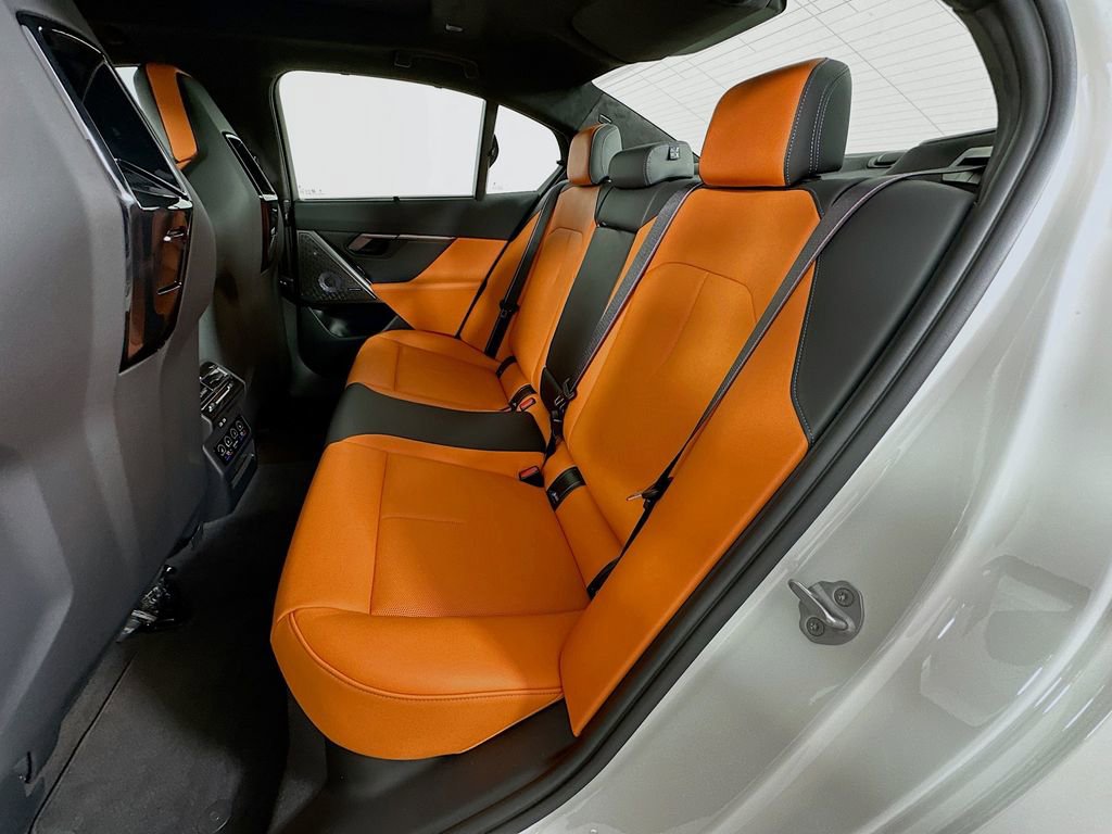 New 2026 BMW M5 w/ Executive Package image 17