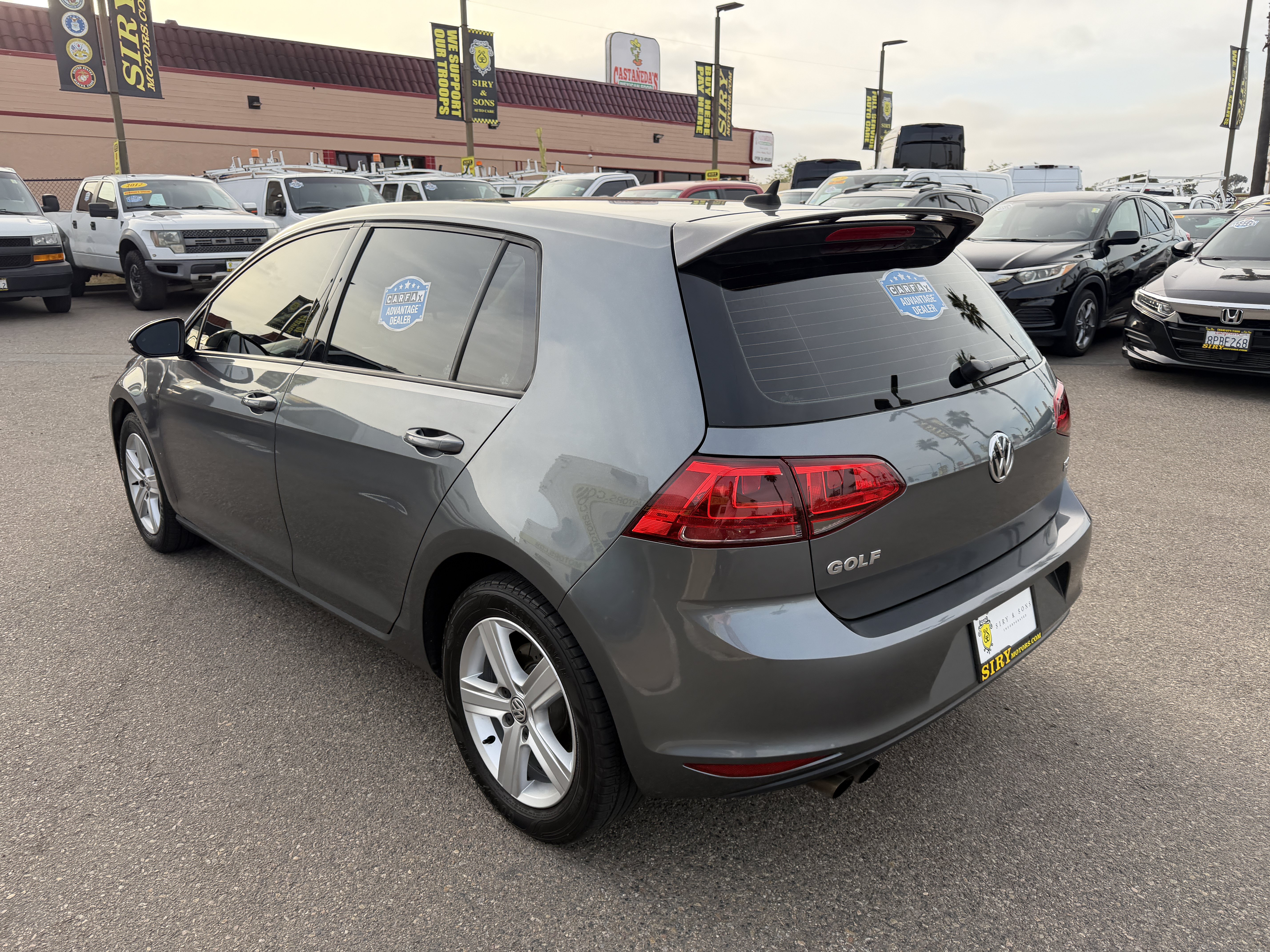 Used 2017 Volkswagen Golf Wolfsburg Edition FWD image 5