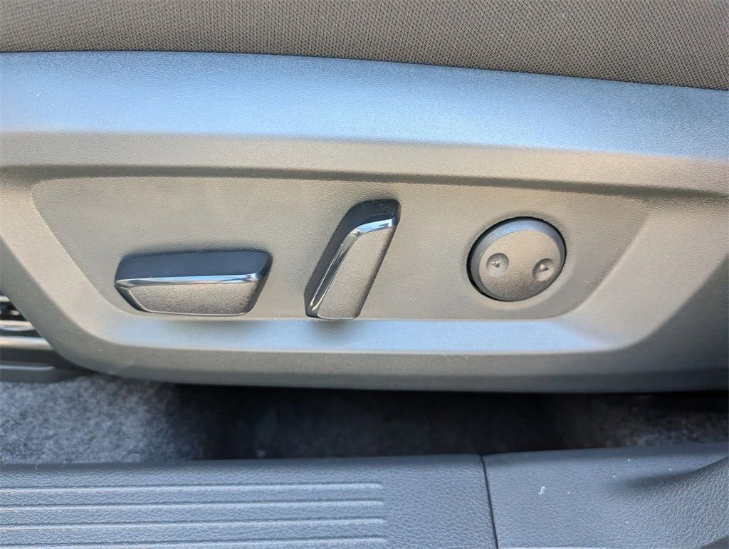 New 2026 Nissan Rogue SV FWD image 21