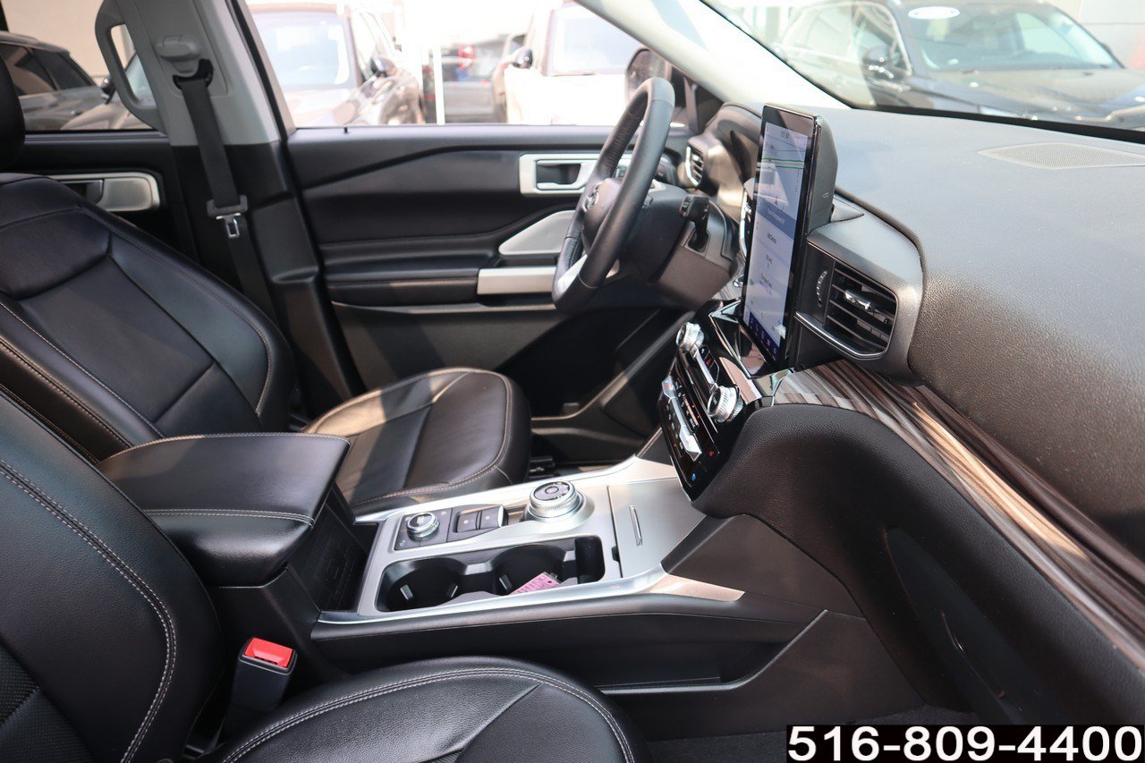 Used 2023 Ford Explorer Limited w/ Limited Technology Package AWD/4WD image 26