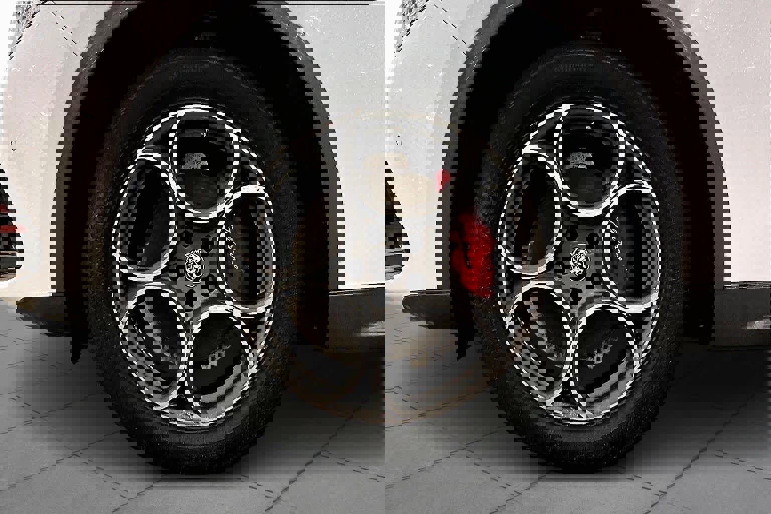 Used 2023 Alfa Romeo Stelvio Ti w/ Active Assist Plus Package image 10