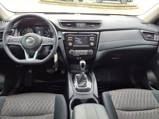 Used 2017 Nissan Rogue S image 5