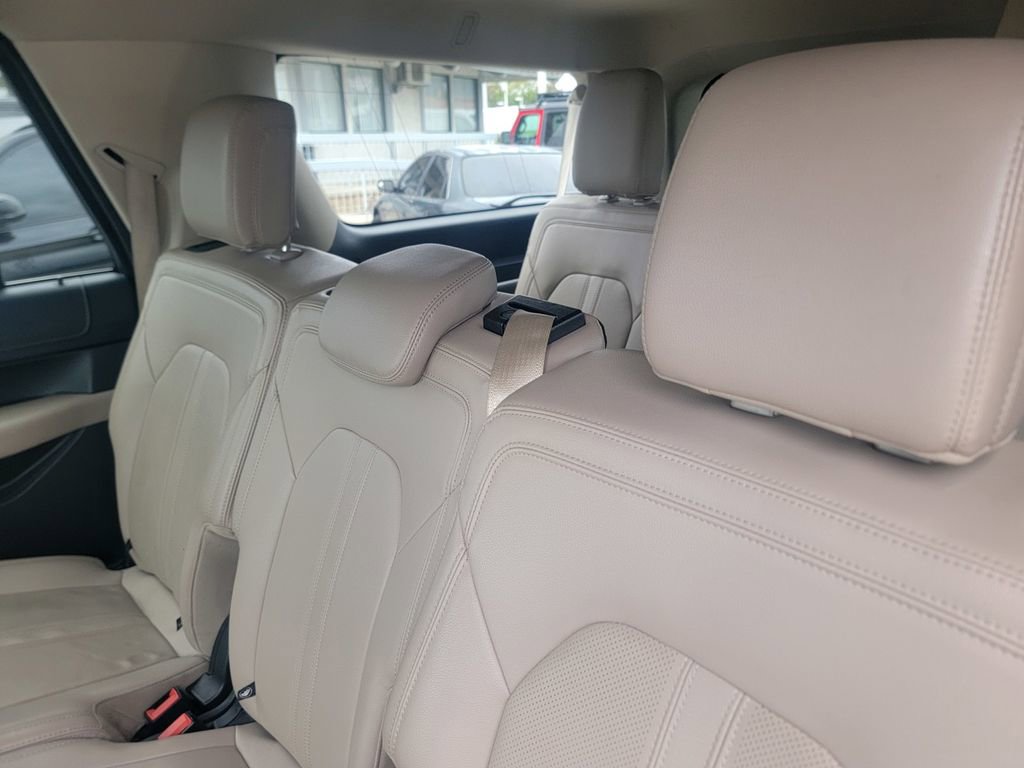 Used 2024 Ford Expedition Max Limited image 15