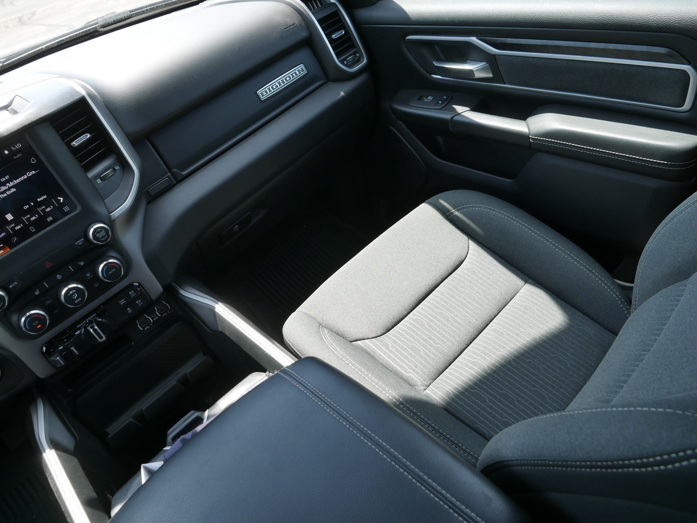 Used 2022 RAM 1500 Big Horn AWD/4WD image 11