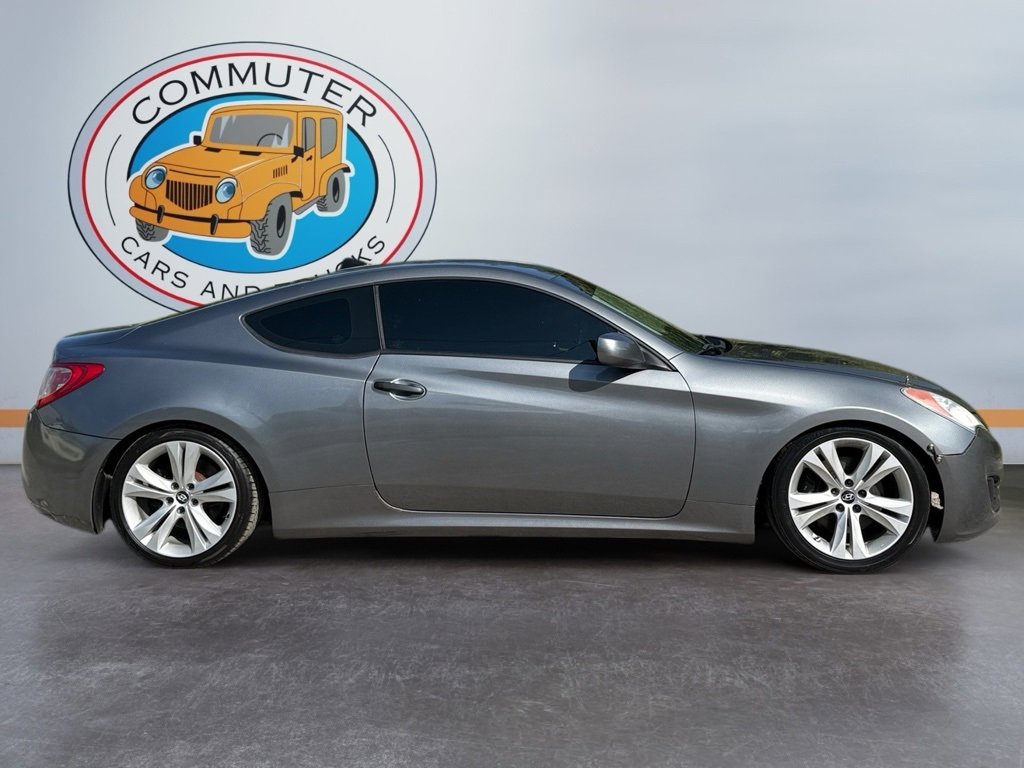 Used 2011 Hyundai Genesis 2.0T image 6