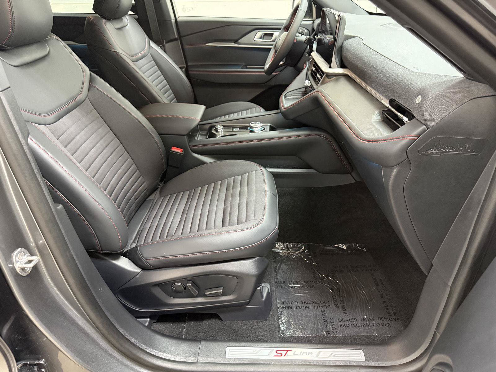 New 2026 Ford Explorer ST-Line w/ ST-Line Street Pack AWD/4WD image 35