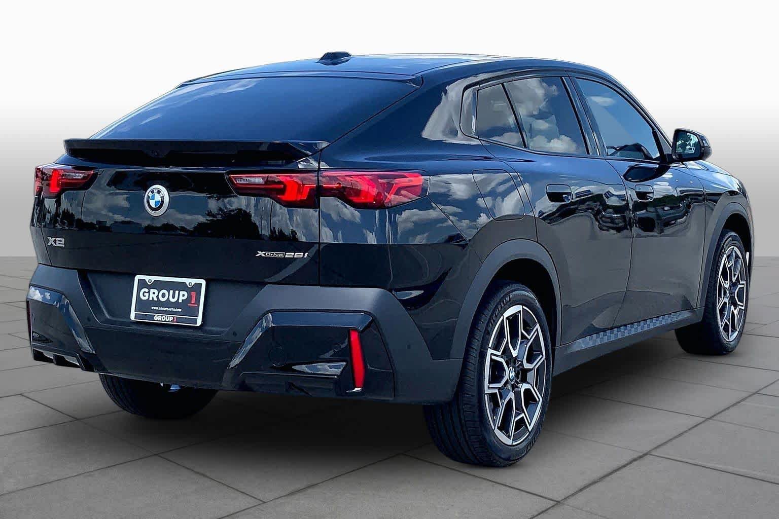 Used 2026 BMW X2 xDrive28i AWD/4WD image 13