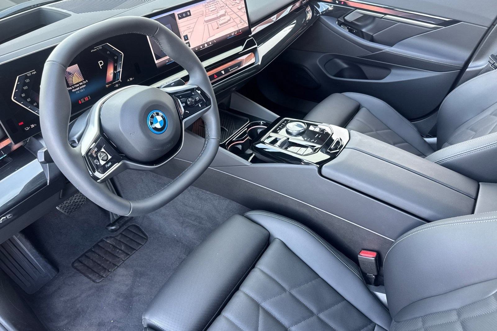 Used 2026 BMW i5 eDrive40 image 4