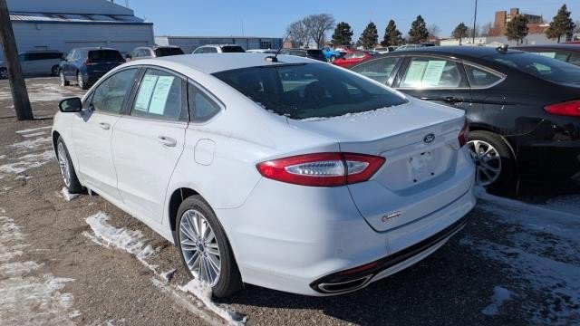 Used 2016 Ford Fusion SE w/ Equipment Group 202A AWD/4WD image 4