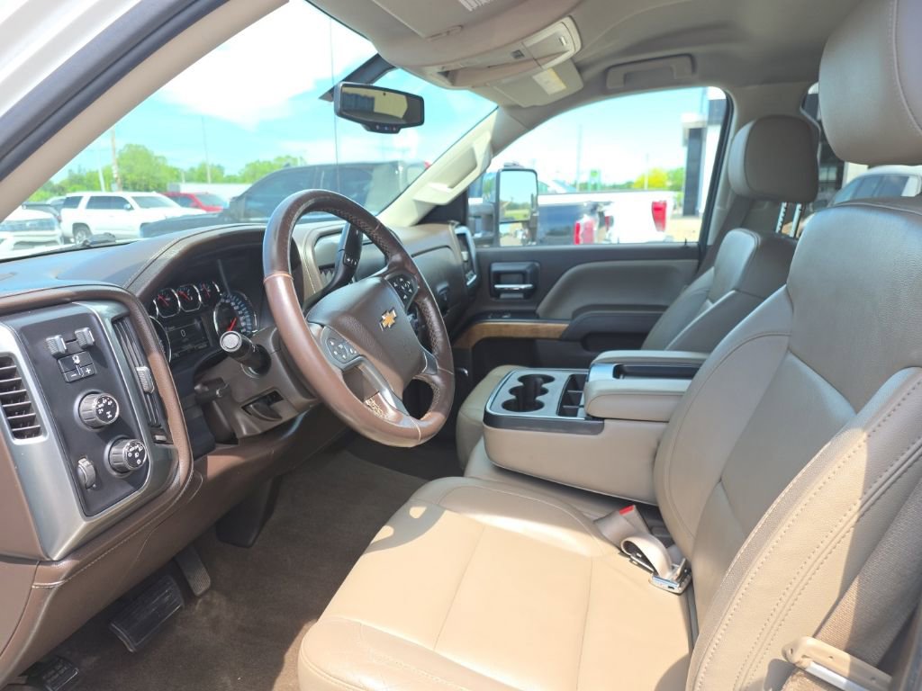 Used 2015 Chevrolet Silverado 1500 LTZ w/ LTZ Plus Package AWD/4WD image 16