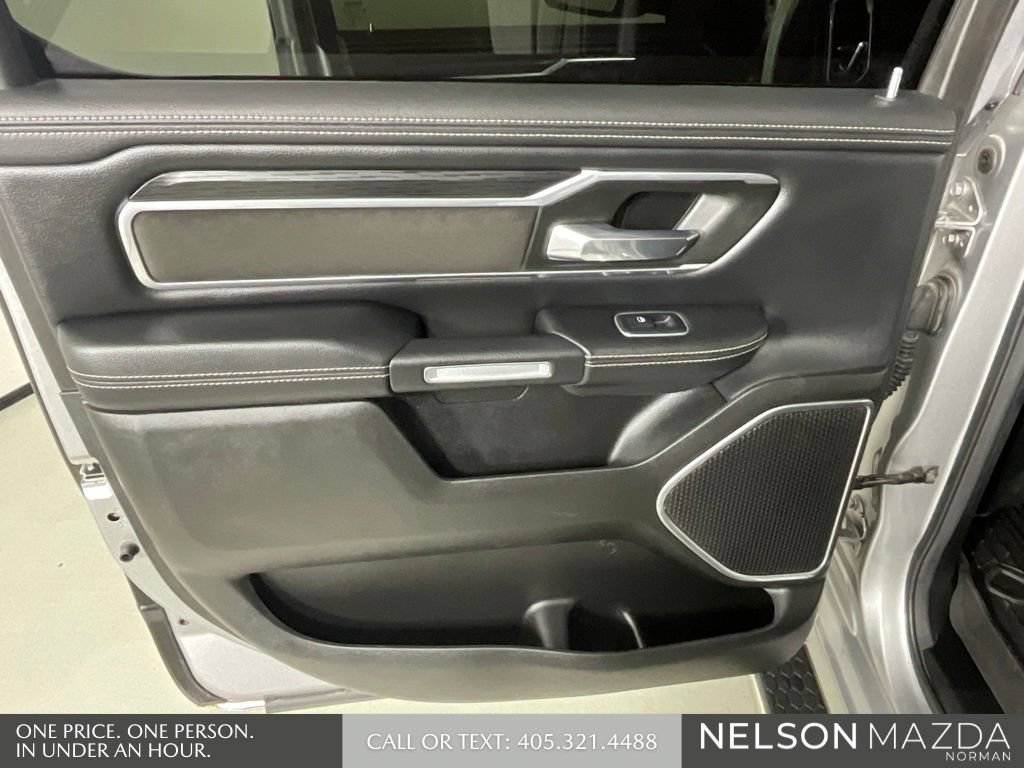 Used 2023 RAM 1500 Laramie AWD/4WD image 18