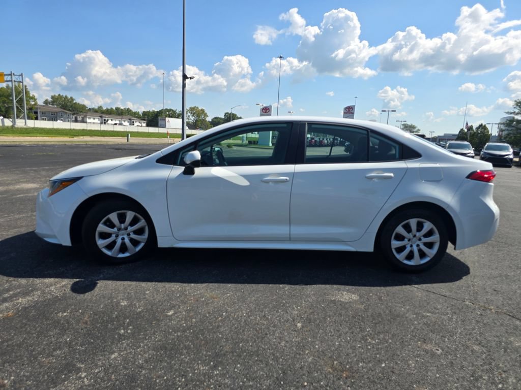 Certified 2024 Toyota Corolla LE FWD image 11