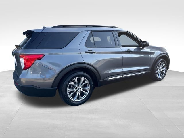 Used 2022 Ford Explorer XLT w/ Equipment Group 202A RWD image 5
