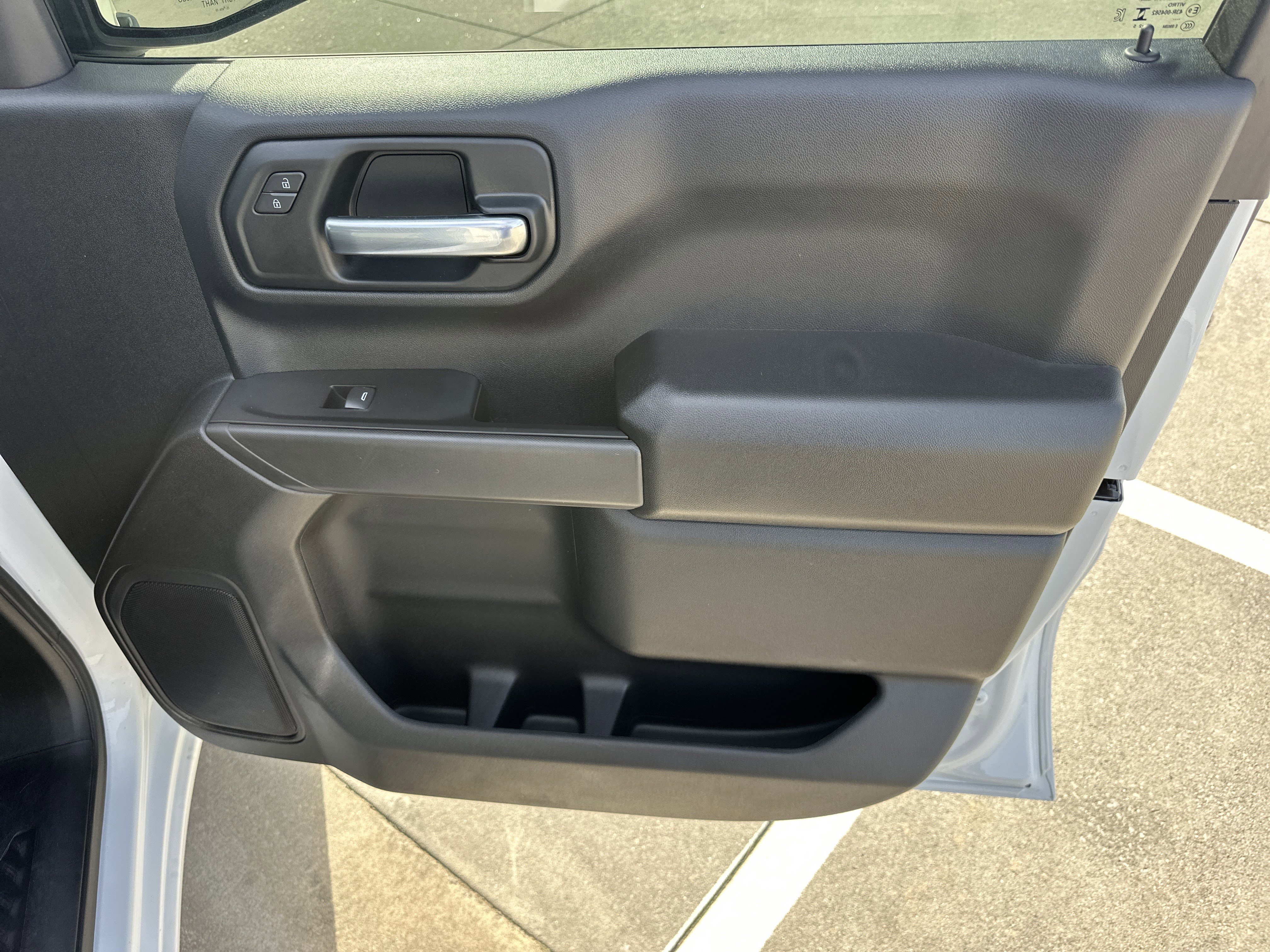 Certified 2025 GMC Sierra 1500 Pro w/ Pro Value Package image 18