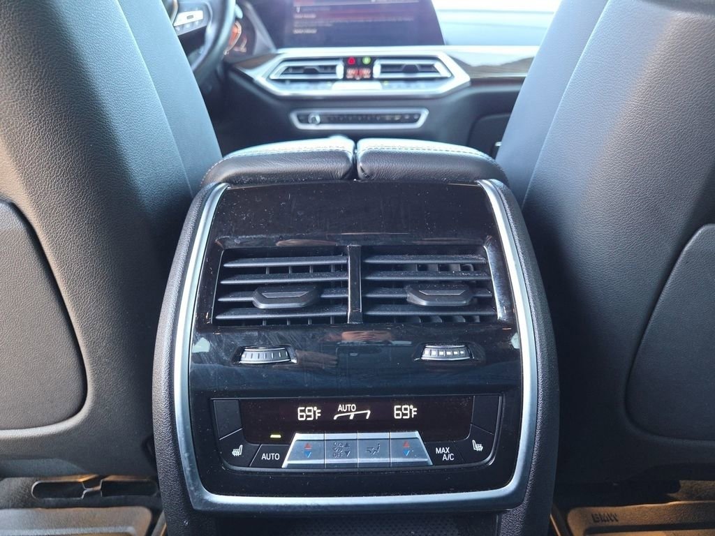 Used 2021 BMW X5 xDrive40i w/ Premium Package image 10