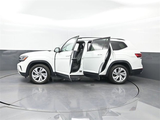 Used 2021 Volkswagen Atlas SE w/ Towing Package image 32