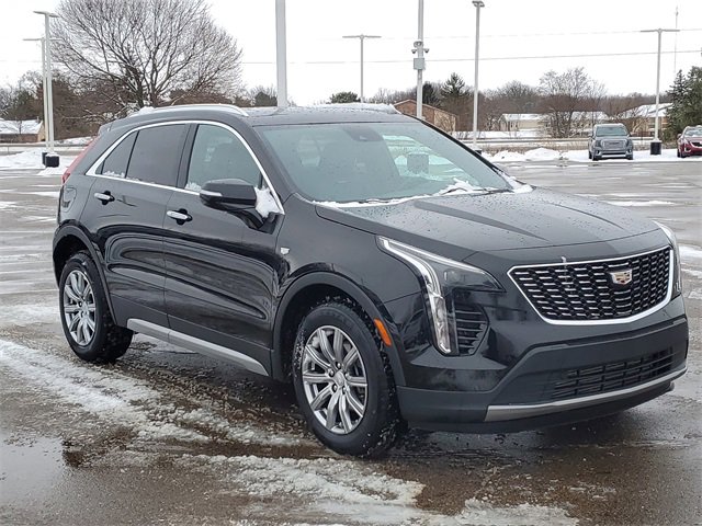 Certified 2023 Cadillac XT4 Premium Luxury w/ Cold Weather Package image 2