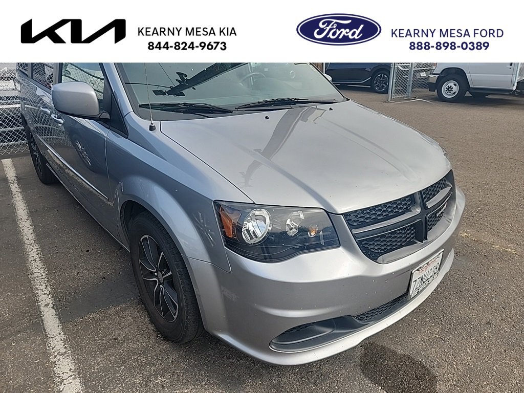 Used 2017 Dodge Grand Caravan SE