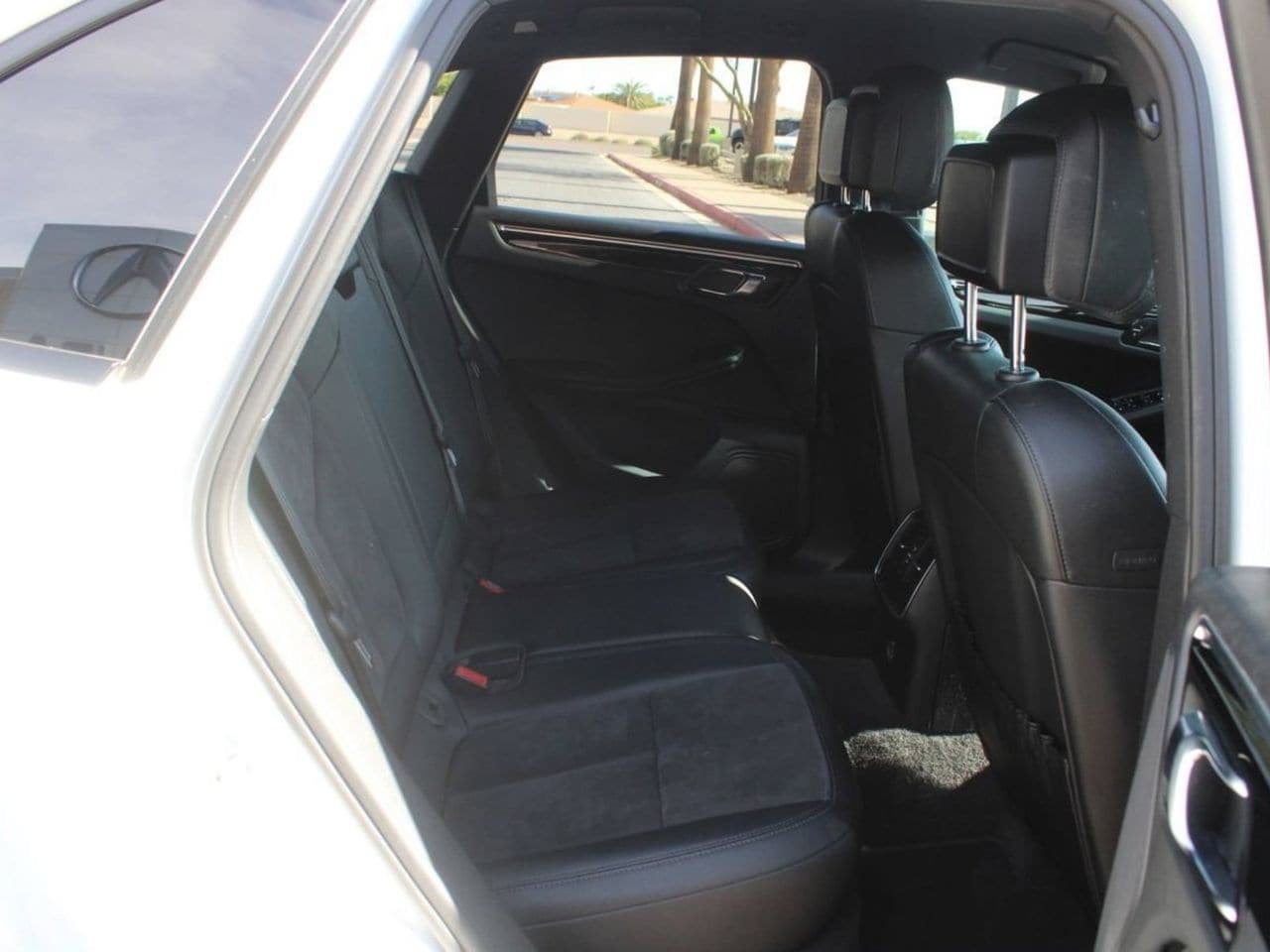 Used 2017 Porsche Macan AWD/4WD image 14
