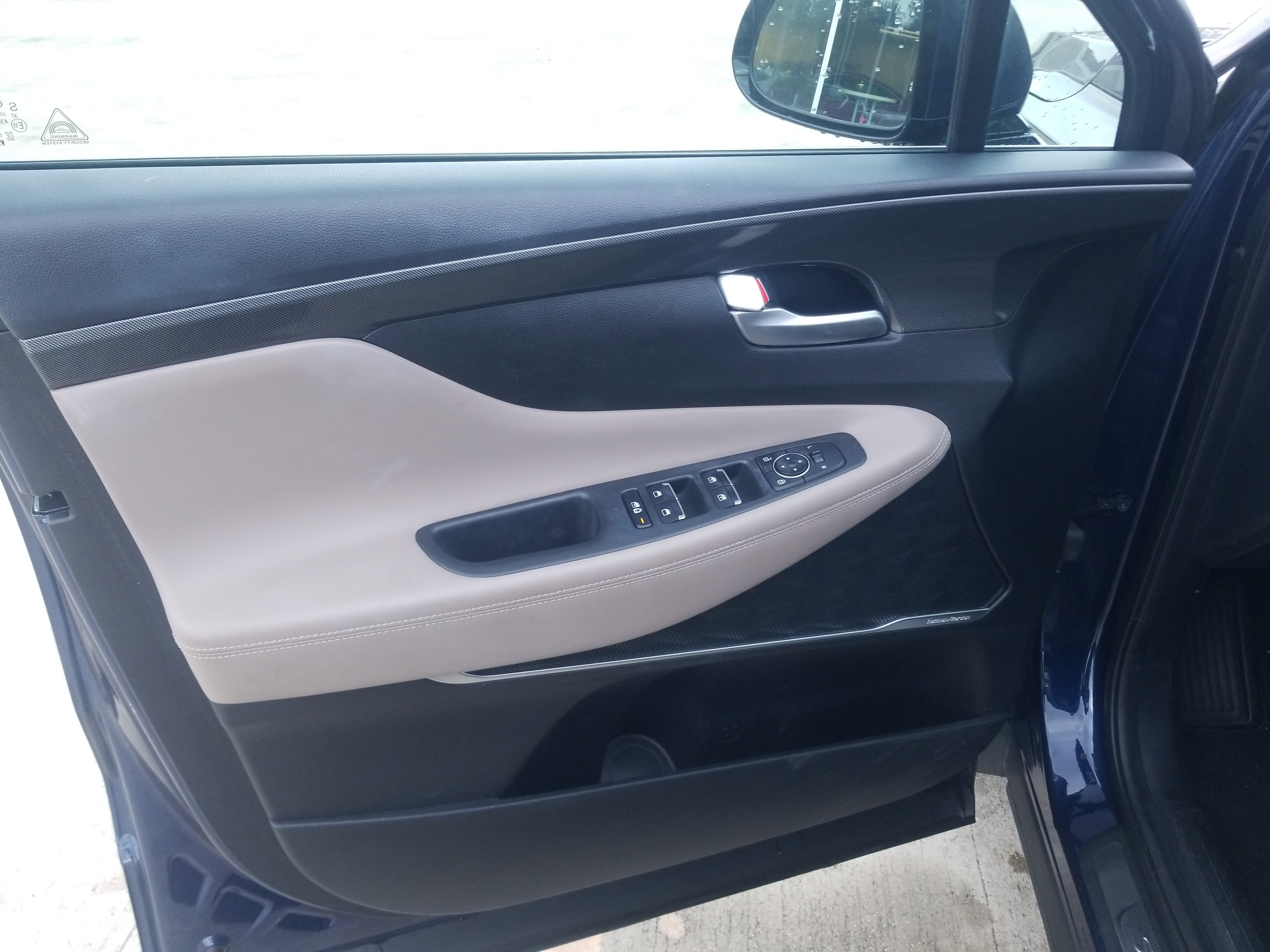 Used 2021 Hyundai Santa Fe SEL w/ Convenience + Premium Package image 9