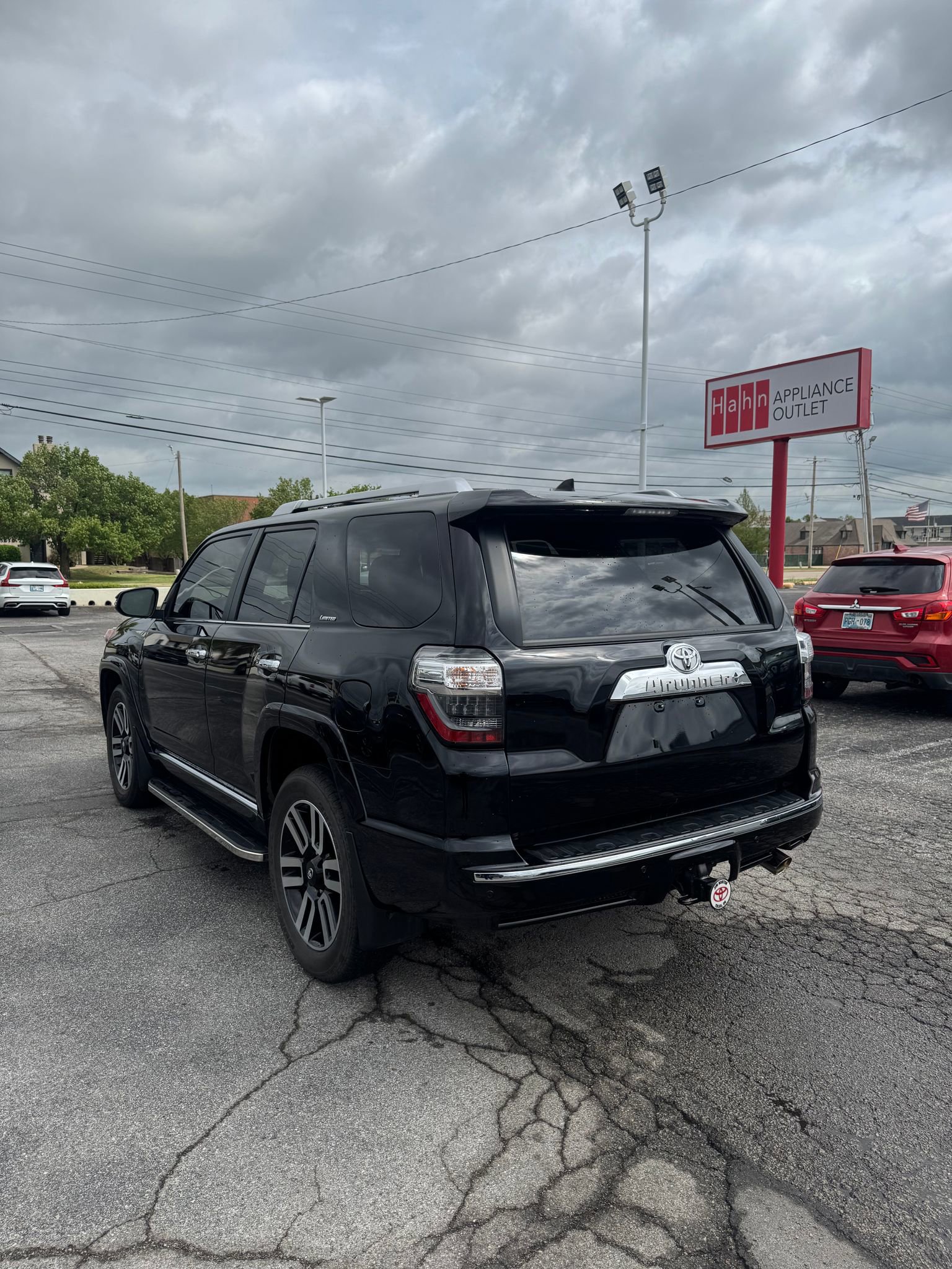 Used 2023 Toyota 4Runner Limited image 4