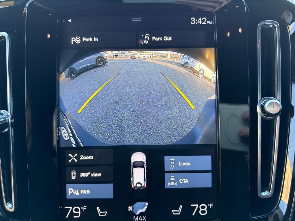 Used 2021 Volvo XC40 T5 R-Design w/ Advanced Package image 25