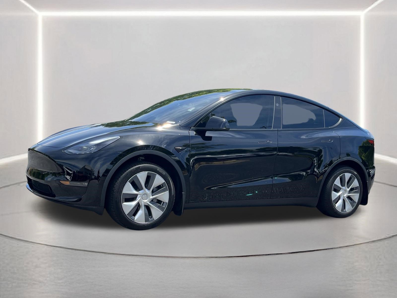 Used 2024 Tesla Model Y Long Range AWD/4WD image 19
