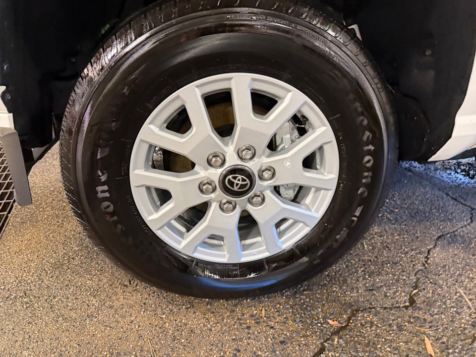 Certified 2025 Toyota Tacoma SR5 AWD/4WD image 31