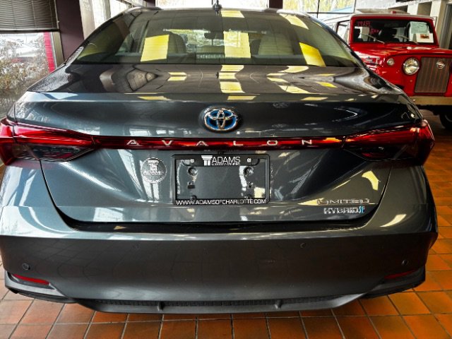 Used 2020 Toyota Avalon Limited w/ Advanced Safety Package image 11