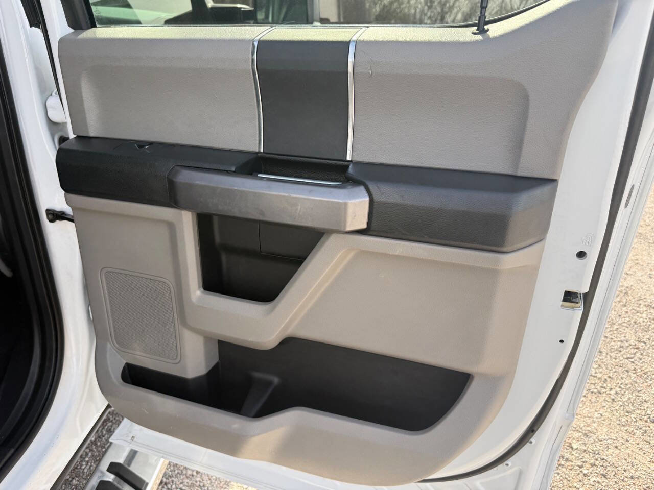 Used 2019 Ford F250 XLT w/ XLT Value Package image 27