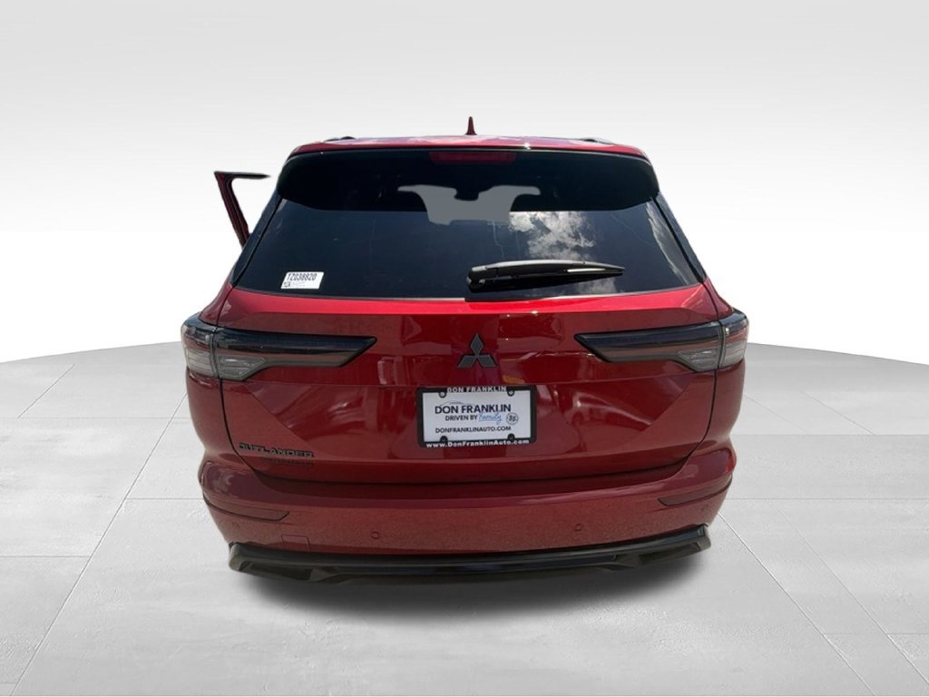 New 2026 Mitsubishi Outlander SEL Black Edition FWD image 16